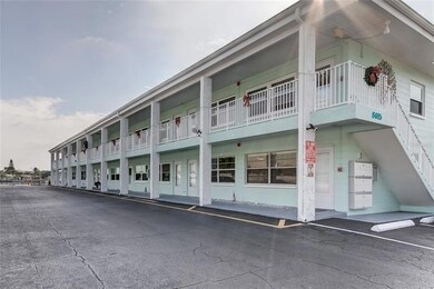 8615 E Bay Dr unit 4, Treasure Island, FL 33706 - photo 2