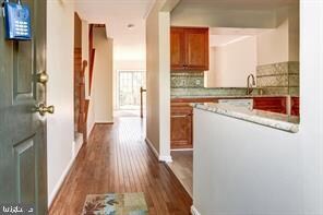 6333 Mary Todd Ct, Centreville, VA 20121 - photo 5