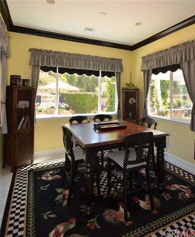 Dining room off kitchen