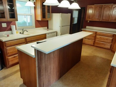 702 Kennedy Dr, Fort Branch, IN 47648 - photo 4