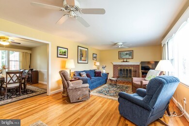 212 W Crest Rd, Wilmington, DE 19803 - photo 3