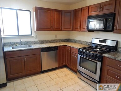 37 Gate House Ln unit 37, Edison, NJ 08820 - photo 4