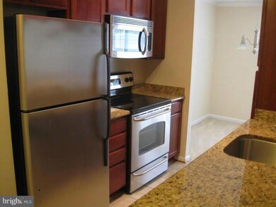 15616 Weathervane Terrace unit 616, Woodbridge, VA 22191 - photo 4
