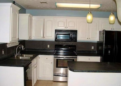 2705 Mackenzie, Conway, AR 72034 - photo 2