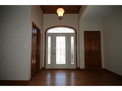 202 Saint Andrews Ave, Edinburgh, IN 46124 - photo 3