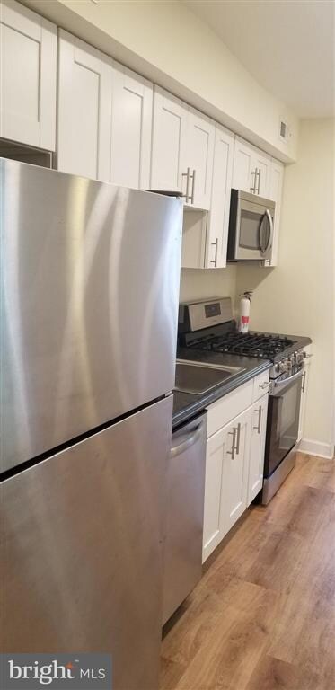 1013 46th St NE unit 2, Washington, DC 20019 - photo 2