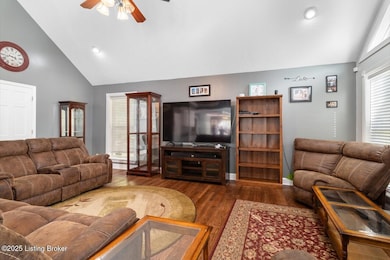 236 Running Creek Dr, Shepherdsville, KY 40165 - photo 4