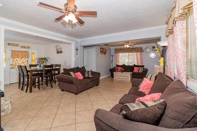 203 Bradley St-13
