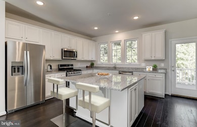 2708 Wessex Cir, Hanover, MD 21076 - photo 6