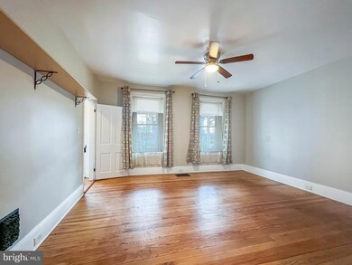 112 S 6th St, Perkasie, PA 18944 - photo 3