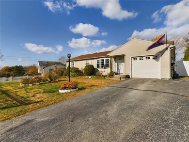 166 Bayberry Rd, Woonsocket, RI 02895 - photo 4