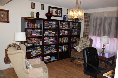 Dinning Rm use as Den/office