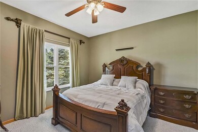 8089 Mapleway Dr, Olmsted Falls, OH 44138 - photo 5