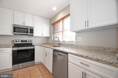 304 Barrington Ct, Palmyra, PA 17078 - photo 5