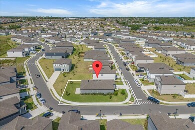 2375 Lancashire St, Davenport, FL 33896 - photo 2