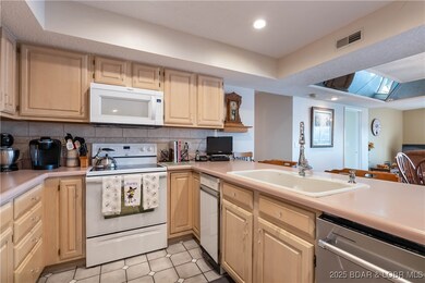 106 Falls Point Dr unit 3C, Lake Ozark, MO 65049 - photo 6