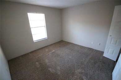 2361 SW 31st Place unit 5, Gainesville, FL 32608 - photo 5