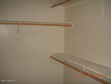 Closet (2)