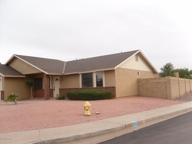 Side - corner lot