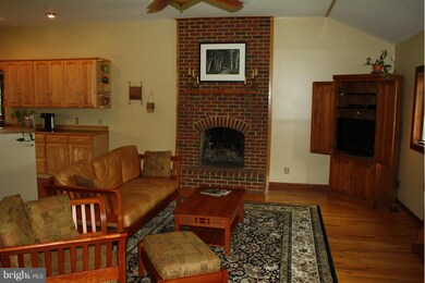 20169 Woodtrail Rd, Round Hill, VA 20141 - photo 7