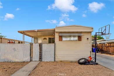 13900 Riviera Dr, Victorville, CA 92395 - photo 3