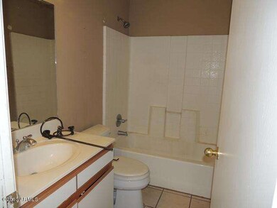 1421 Montebello - Hall Bath