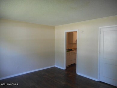 1228 Davis St, Jacksonville, NC 28540 - photo 2