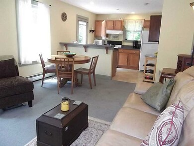 25 Catherine St unit 5B, Bristol, RI 02809 - photo 3