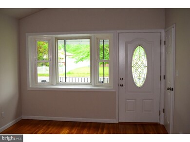 211 Canary Ln, Mount Holly, NJ 08060 - photo 3