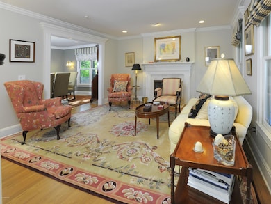 31 Forest Ave, Old Greenwich, CT 06870 - photo 2