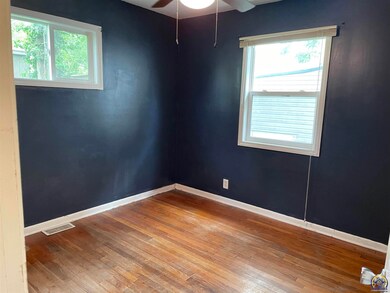 2606 SW Clay St, Topeka, KS 66611 - photo 5