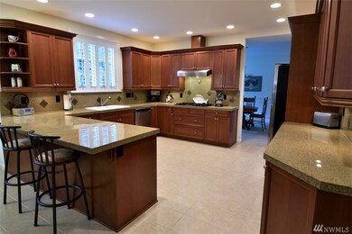 8717 Bowdoin Way, Edmonds, WA 98026 - photo 2