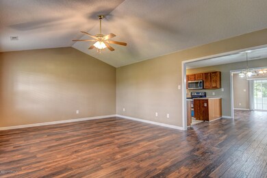 113 Esquire Dr Richlands NC-large-005-4-