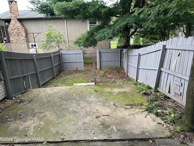 10 Linden St, Stroudsburg, PA 18360 - photo 4