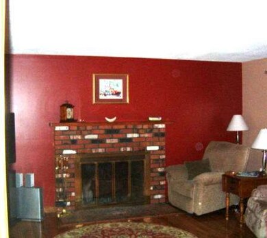 73 Hulst Rd, Amherst, MA 01002 - photo 4