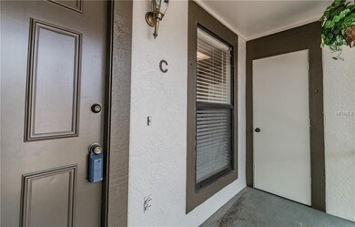 Entry with Front Lanai