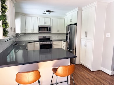 4821 Hummingbird St, Houston, TX 77035 - photo 7