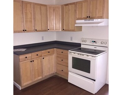 14 Oak St unit 14, Whitinsville, MA 01588 - photo 2