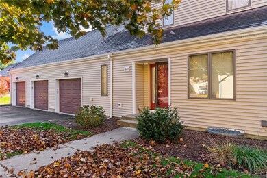 50 Abbott Run Valley Rd unit 1601, Cumberland, RI 02864 - photo 2