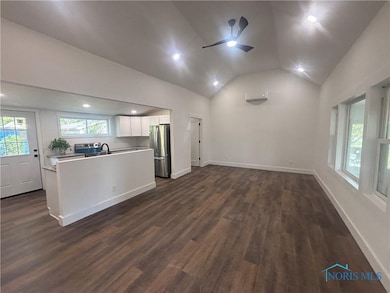 23912 E 2nd St, Grand Rapids, OH 43522 - photo 5