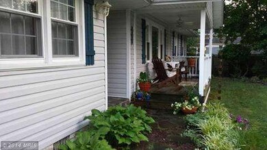 907 Dawson Rd, Edgewater, MD 21037 - photo 2