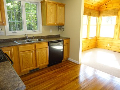 53 Seaverns Bridge Rd, Amherst, NH 03031 - photo 6