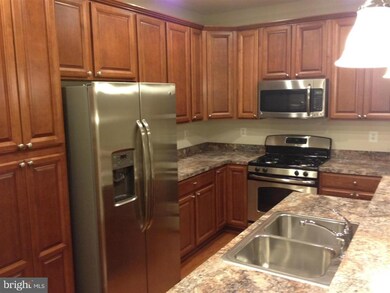 5678 Virginia Ln, Oxon Hill, MD 20745 - photo 4