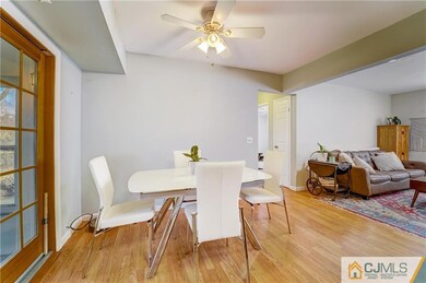 11 Delaware Ct unit 901, Matawan, NJ 07747 - photo 6