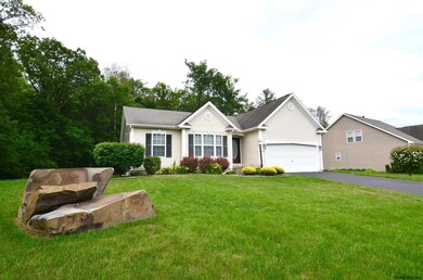 12 Garnet Ln, Schenectady, NY 12302 - photo 2