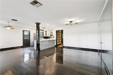 OPEN FLOOR PLAN