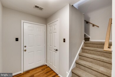 8807 Stoneridge Cir unit 302, Pikesville, MD 21208 - photo 6