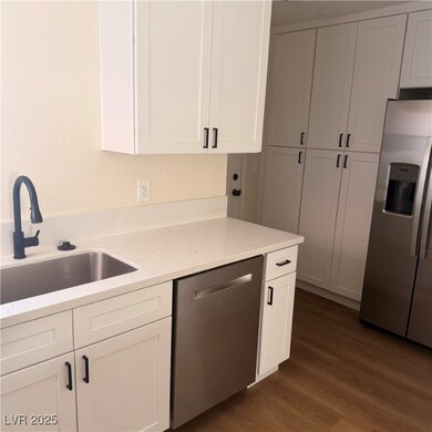 7909 Mt Shasta Cir, Las Vegas, NV 89145 - photo 6