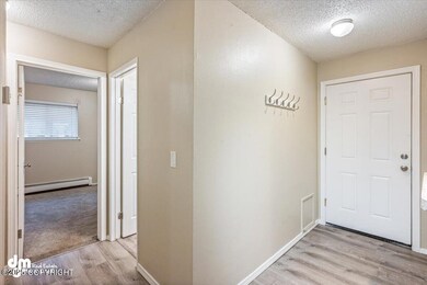 09-Hallway-Main Entry_SLS_-8605