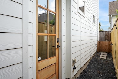 1512 Fulton St, Houston, TX 77009 - photo 2